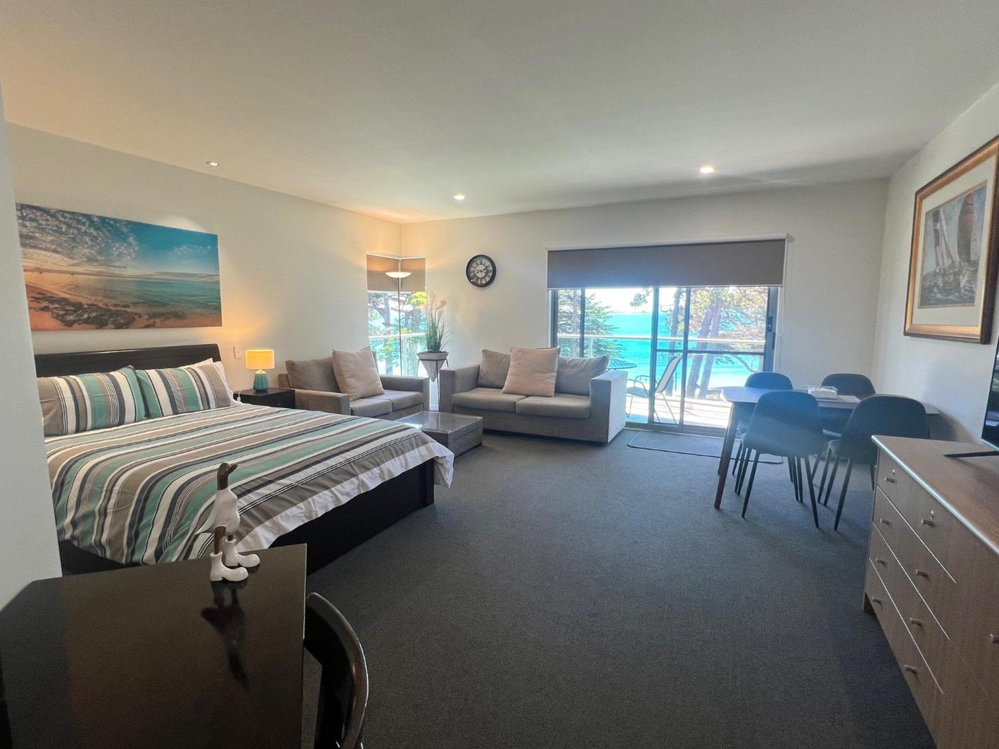 Phillip Island Holiday Apartments Cowes Esterno foto